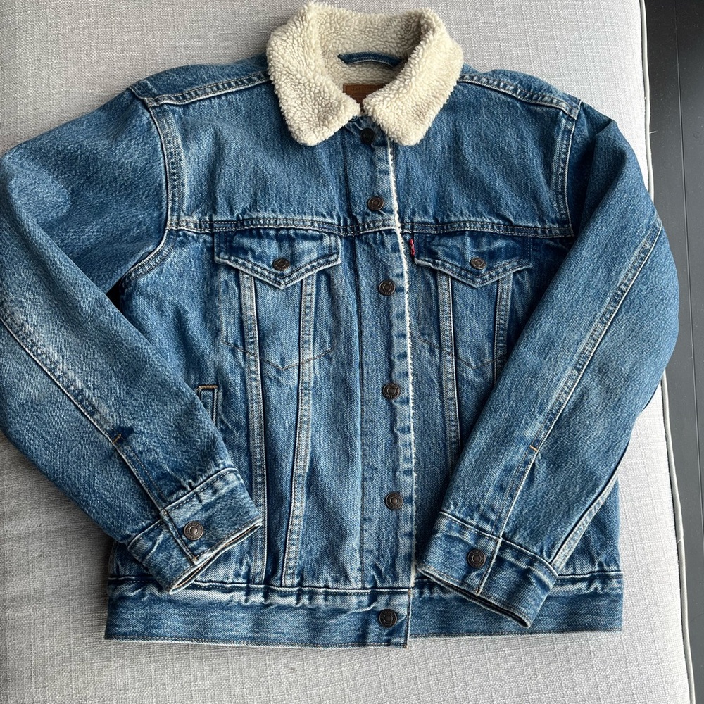 Levi's Original Sherpa Trucker Jacket - Picture 1 of 6